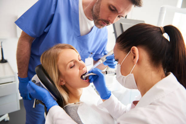 Emergency Dental Services in Village Of Four Seasons, MO